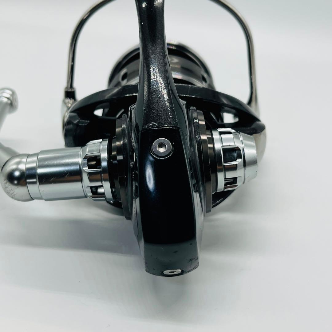 16キャタリナ　4500H ダイワ　スピニングリール　ショアジギング