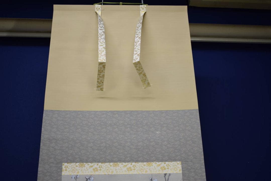 複製/葛飾北斎/白梅図/工芸/桐共箱付/布袋屋掛軸HH-812