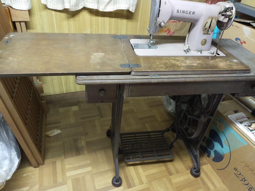 足踏みミシン　SINGER