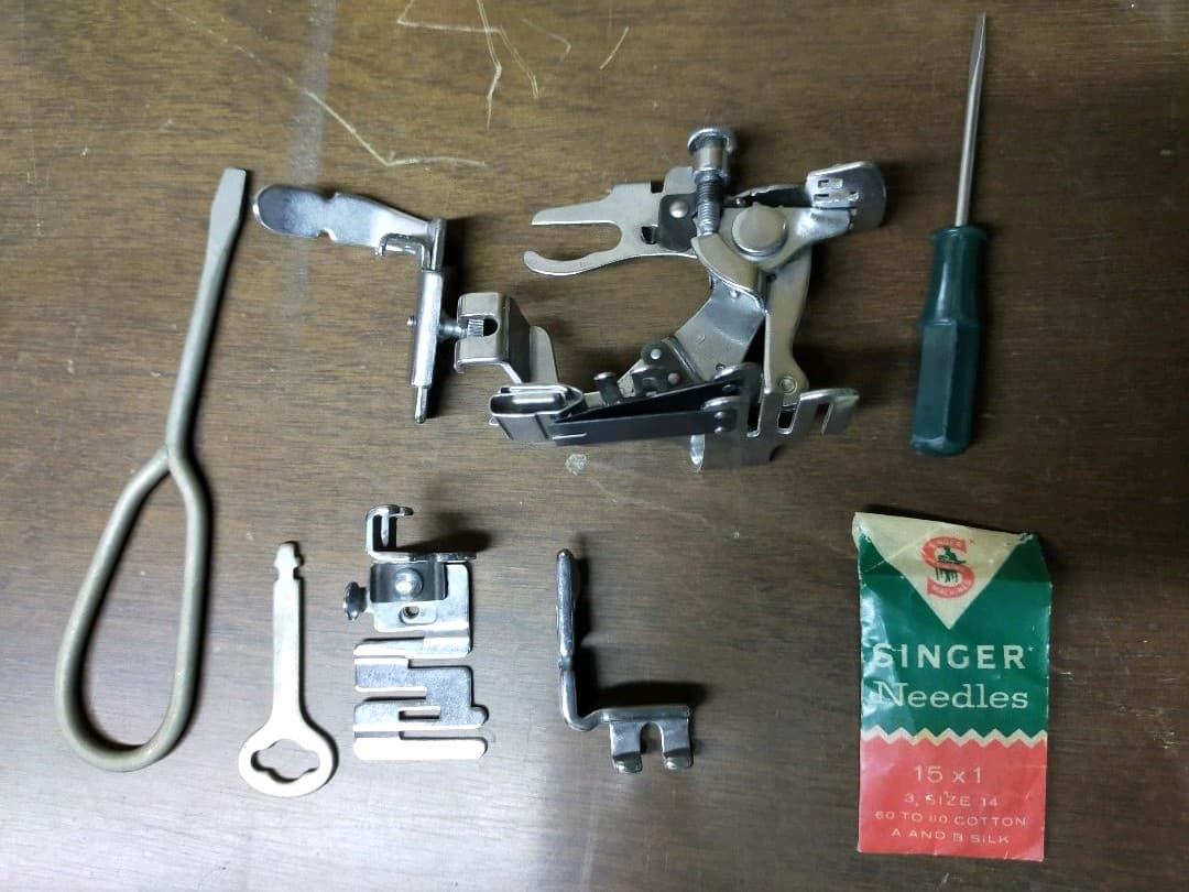 足踏みミシン　SINGER