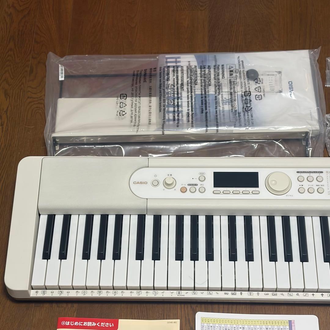 カシオ 光ナビゲーション デジタルキーボード LK-526 2022年製