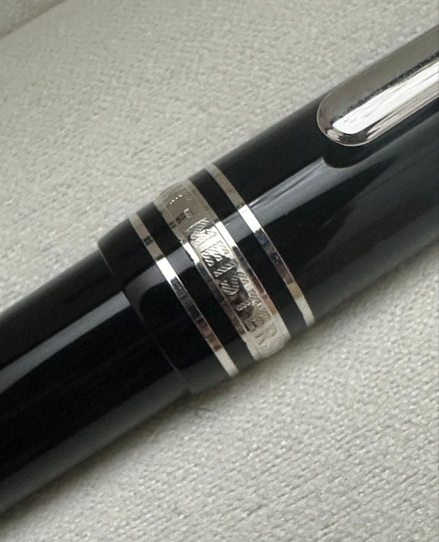 [美品]モンブラン万年筆 4810 マイスターシュテュック プラチナ クラシック