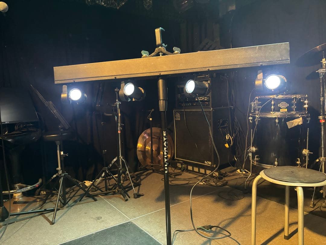 ⭐︎ Elation EVENT BAR 4灯ライティング機材