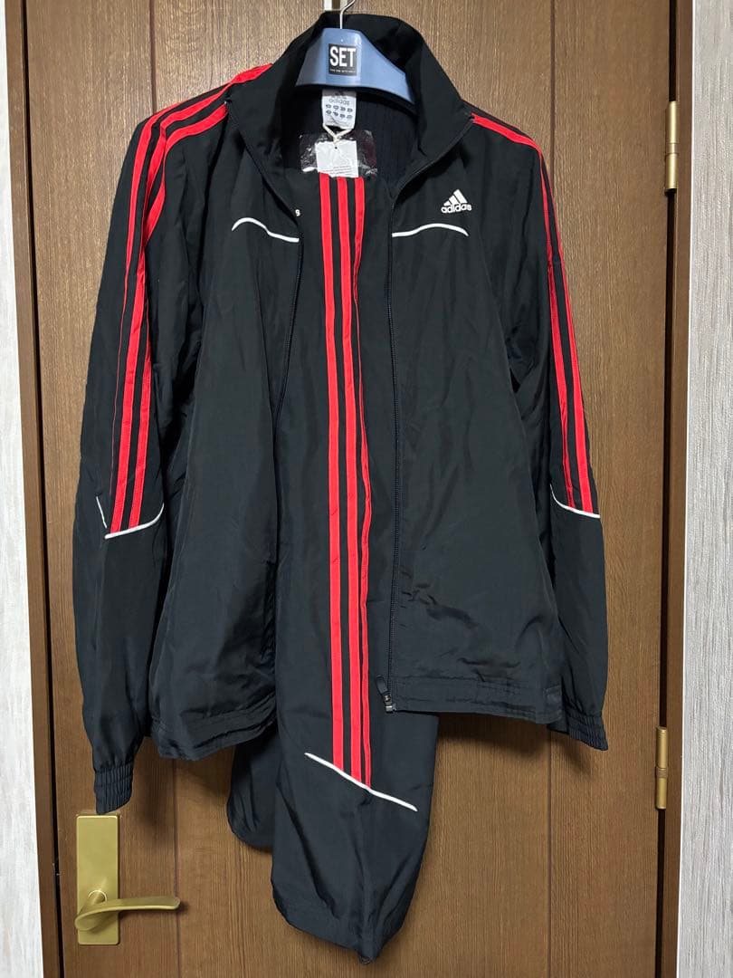 adidasライト.ウインドブレーカーO上下セットG35832黒x赤x白.未使用