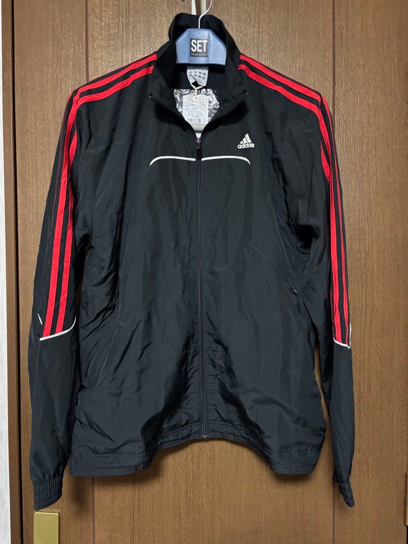 adidasライト.ウインドブレーカーO上下セットG35832黒x赤x白.未使用