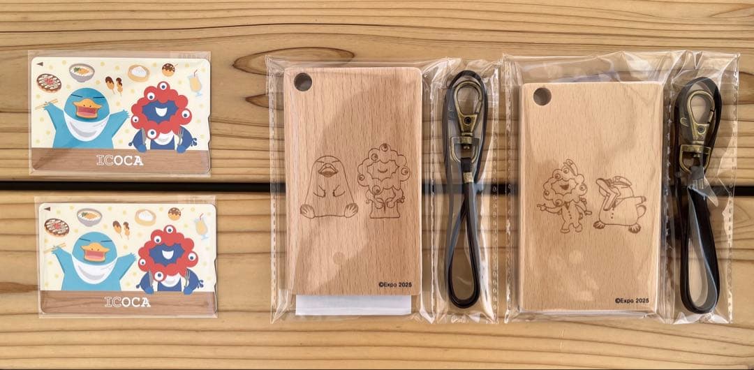 万博会場限定ICOCA：ICカード2枚・木製パスケース2点セット計4点セット