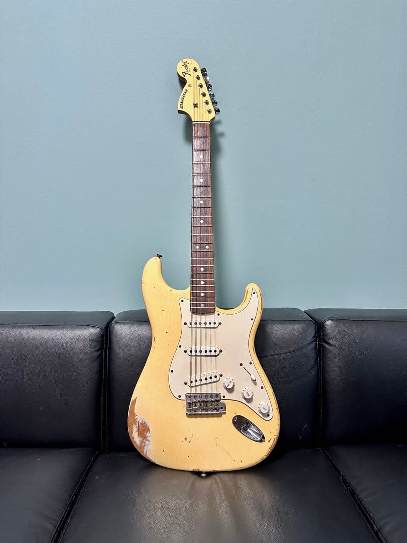 ギター Stratocaster Vintage White Revers Head