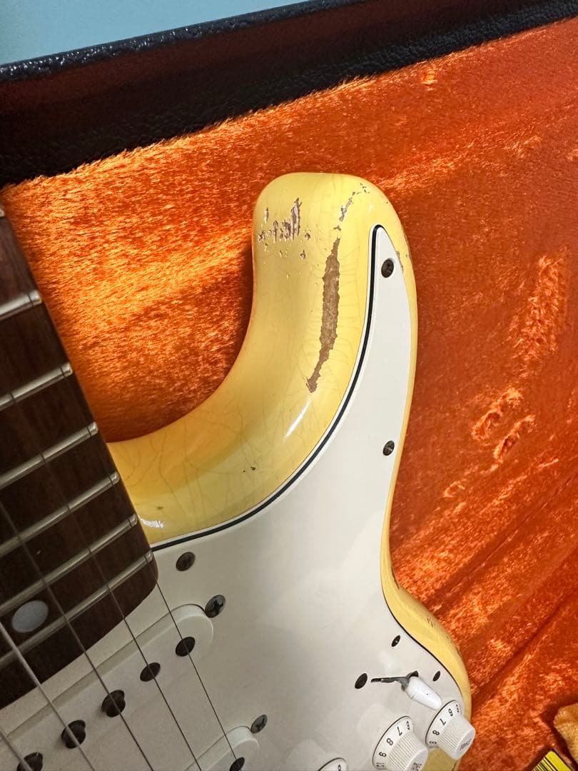 ギター Stratocaster Vintage White Revers Head