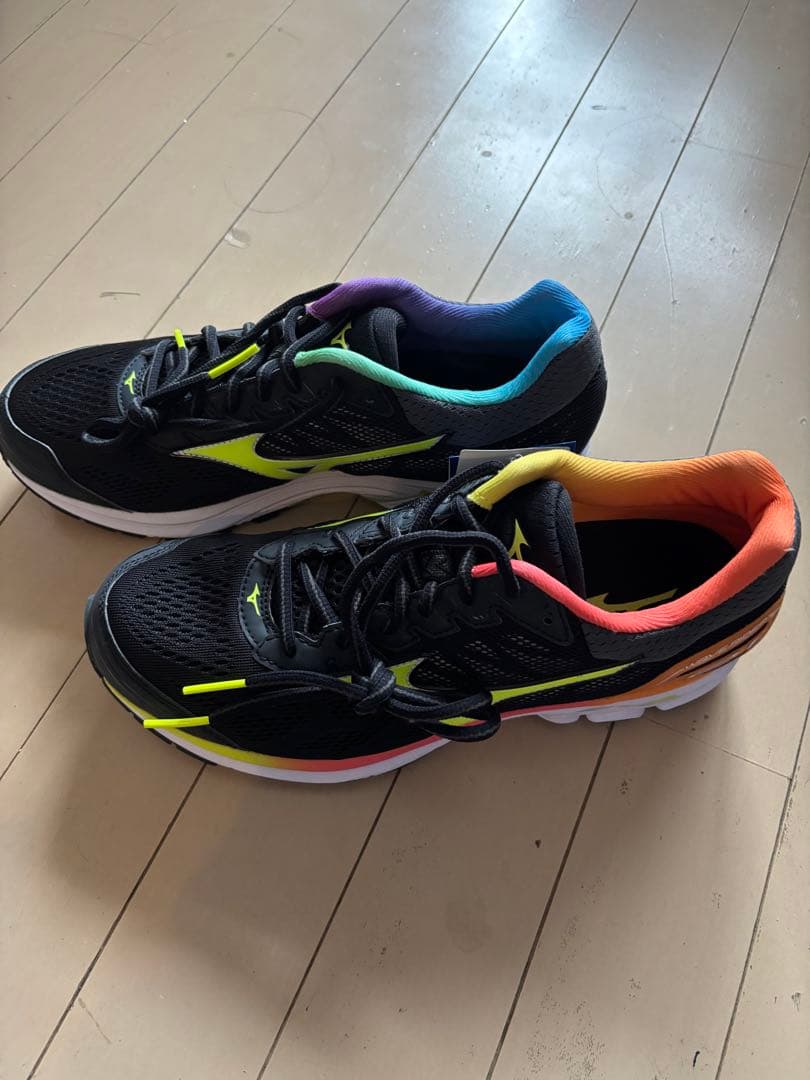 Mizuno ランニングシューズ ブラック/カラフル 新品