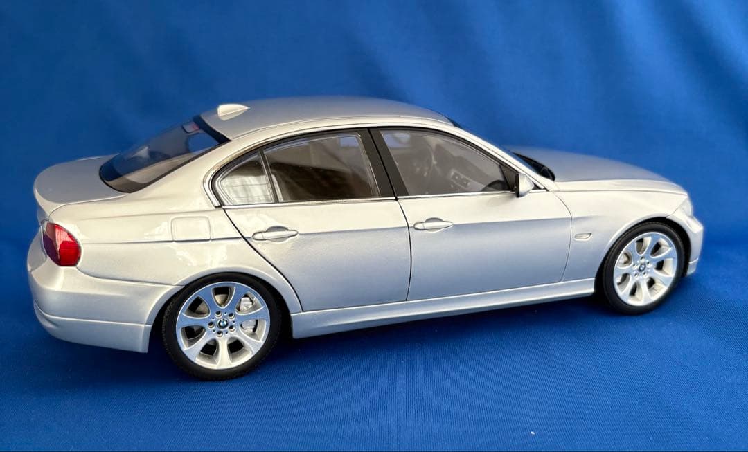 京商　 3シリーズ ミニカー　E92 1/18 シルバー