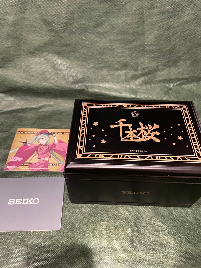 初音ミク 千本桜 コラボ腕時計オルゴールボックス付き Lサイズ