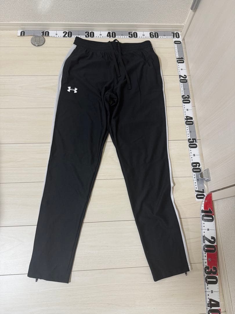 UAスポーツスタイル ピケ トラックパンツ（トレーニング/MEN）　M 長渕剛