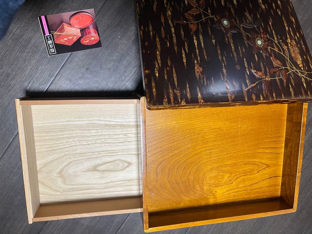金箔装飾の木製二段収納ボックス