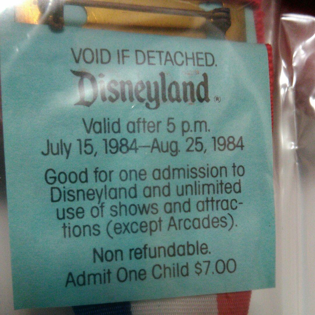 【超レア】アナハイム　ディズニーランド　ロサンゼルスオリンピック記念パスポート