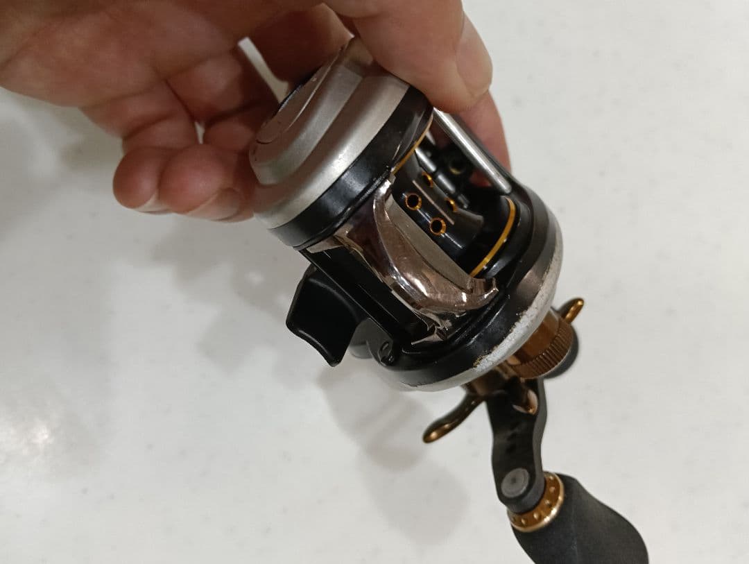 アブガルシア　Abu　レボ　プレミア　ベイトリール　ギア比6