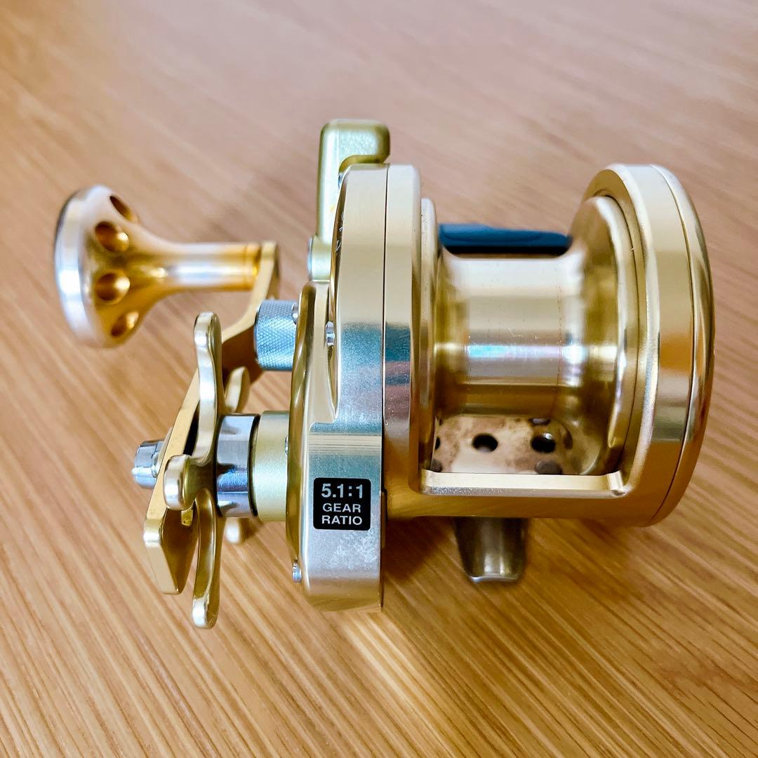 美品　シマノ　スコーピオン オシアジガー 2000P リール