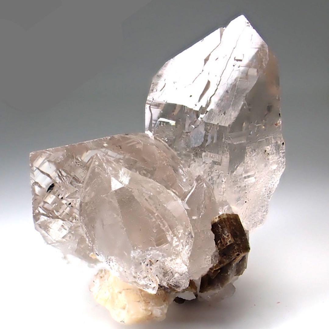 【パキスタン産】ライトスモーキークォーツ
