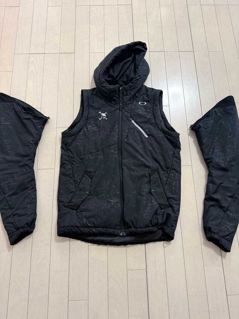 オークリー　フード付き 取り外し袖