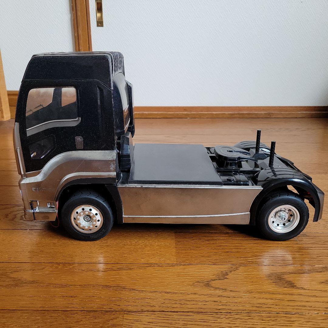 ABCホビー いすゞ GIGA ギガ ボディ、LEDユニット、タイヤ・ホイール付