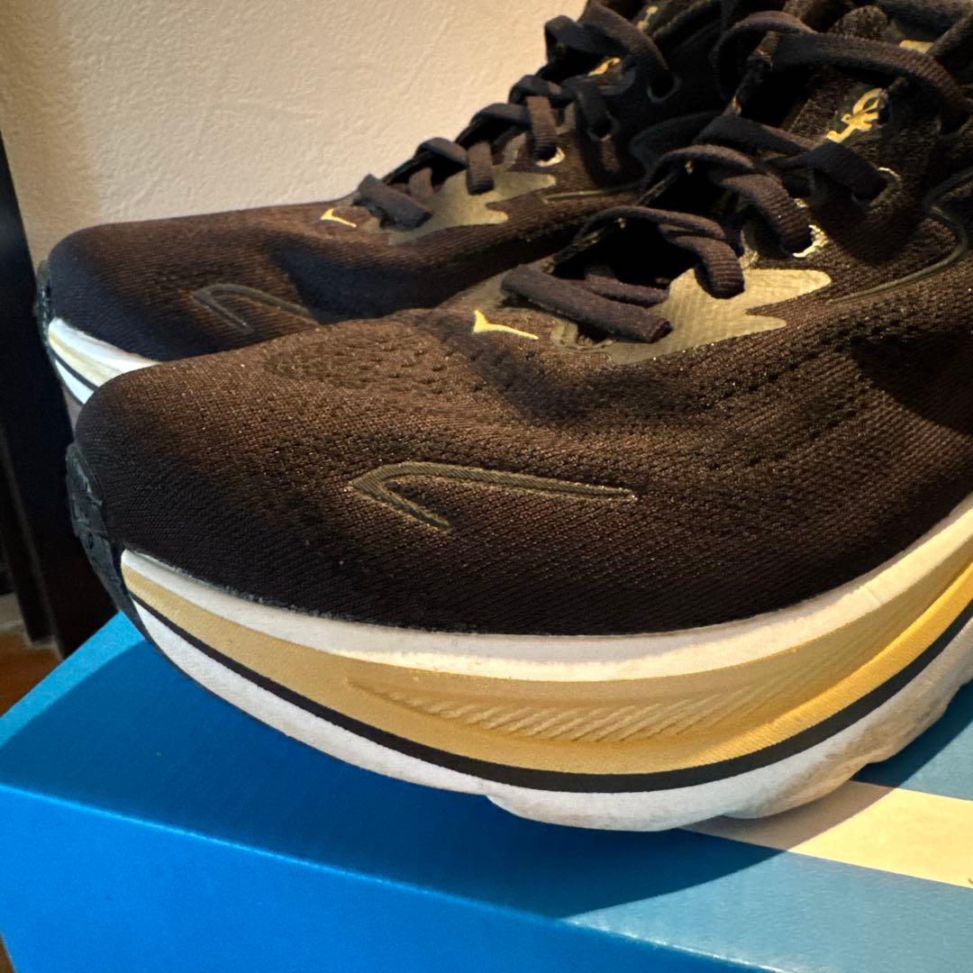 HOKA スニーカー クリプトン10ブラック/ゴールド