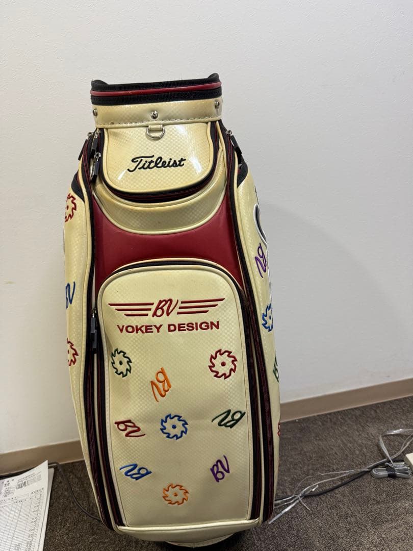 タイトリスト　エナメルキャディバッグVOKEY DESIGN