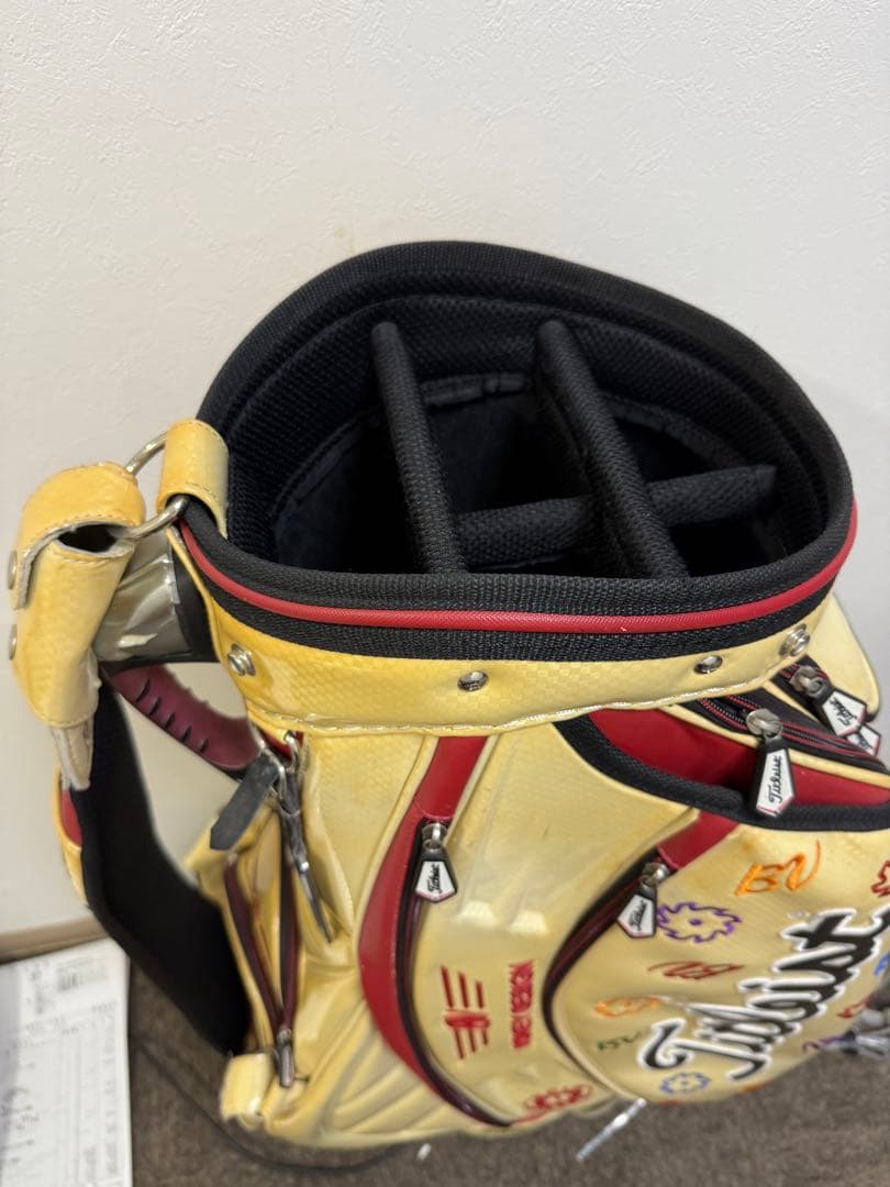 タイトリスト　エナメルキャディバッグVOKEY DESIGN
