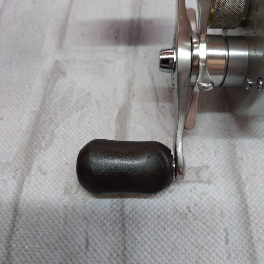 シマノ　カルカッタコンクエスト200DC 04カルカッタコンクエスト