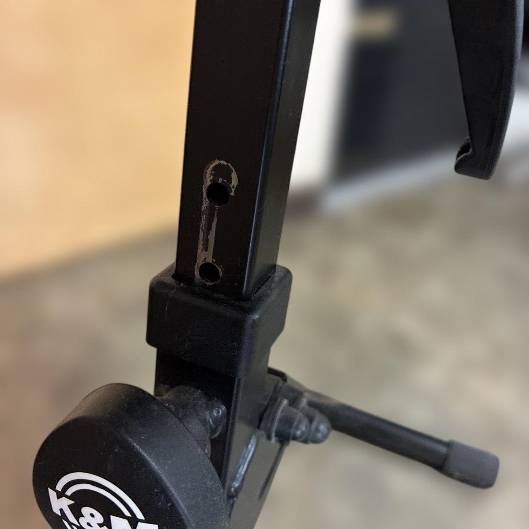 ケーアンドエム K&M 14047 スツール　背もたれ付き　ギター演奏用　椅子