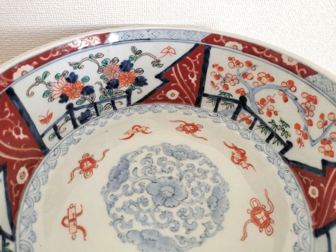 お値下げしました、古伊万里　色絵　梅・菊・蝶紋大鉢