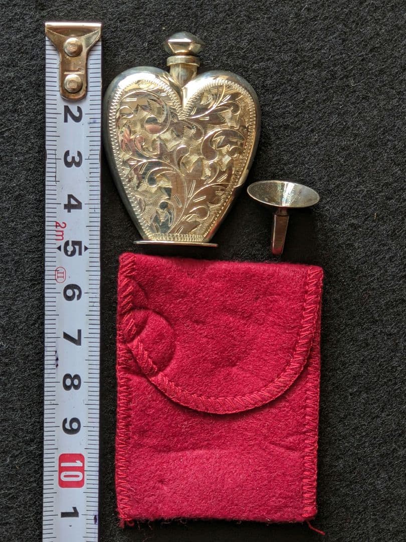 ♦銀瓶 彫金花卉紋様 香水瓶 ロート付 東京三越 コレクション骨董品アンティーク