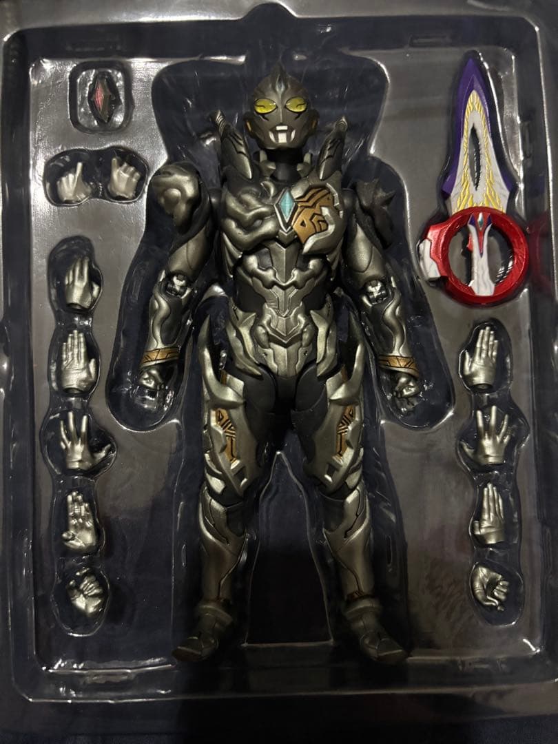 【ジャンク】S.H.Figuartsウルトラマントリガー 全タイプセット