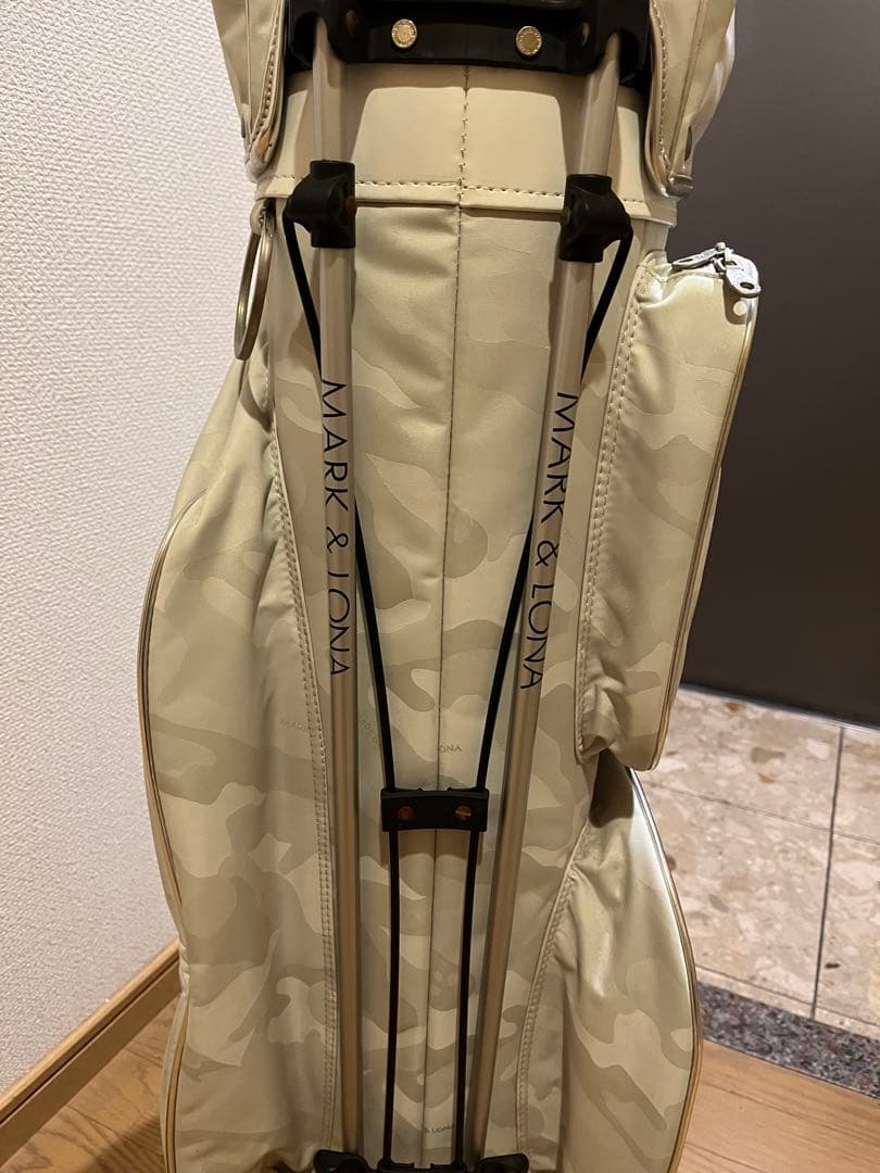 マークアンドロナ　ゴルフキャディバッグ　ホワイトカムフラージュ