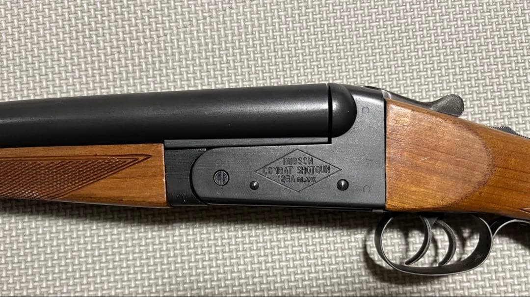 ハドソンCOMBAT SHOTGAN モデルガン 12GA BLANK