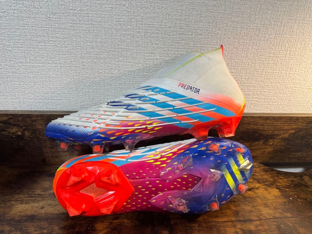 プレデター+ 27 cm 2022年ワールドカップモデル ￼