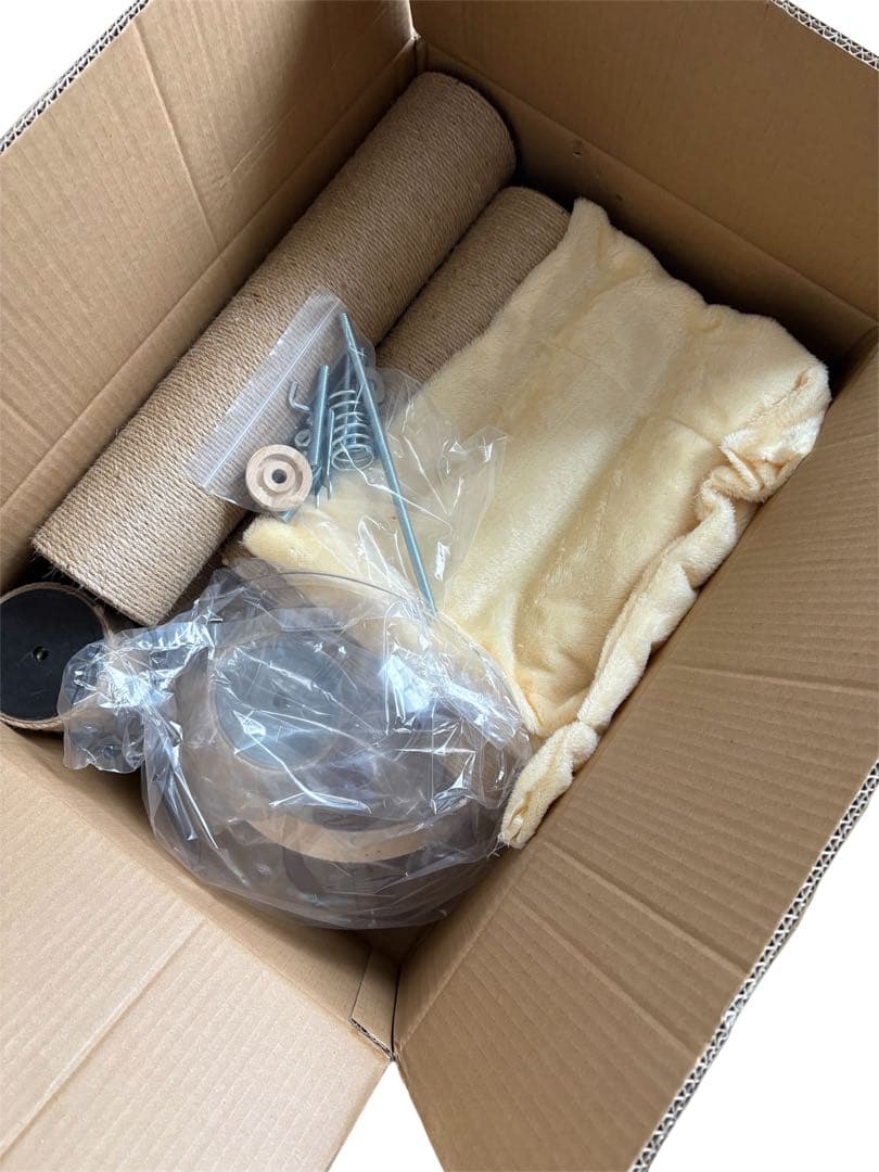 早い者勝ち❣️突っ張り型キャットタワー 235-260cm 360°透明カプセル付