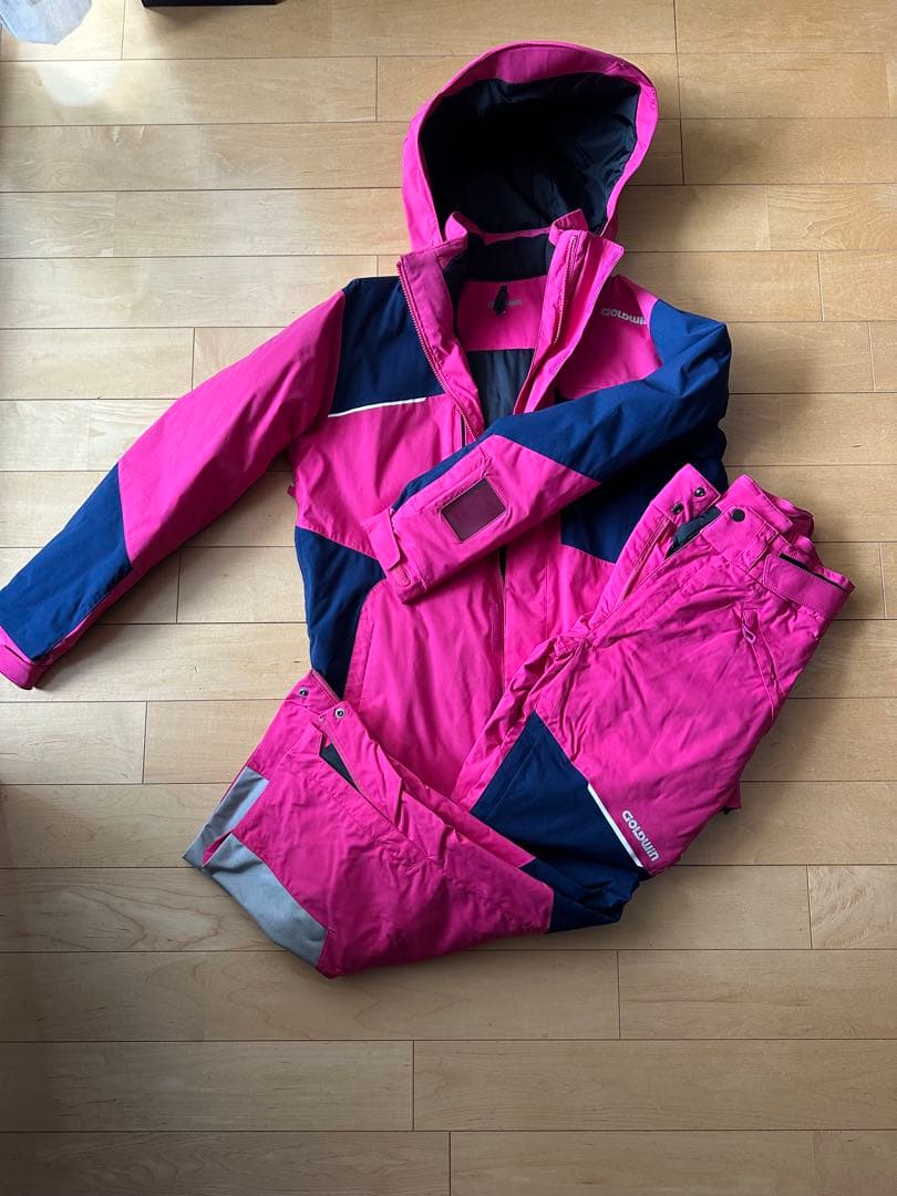ゴールドウイン スキーウェア 上下セット Mサイズ