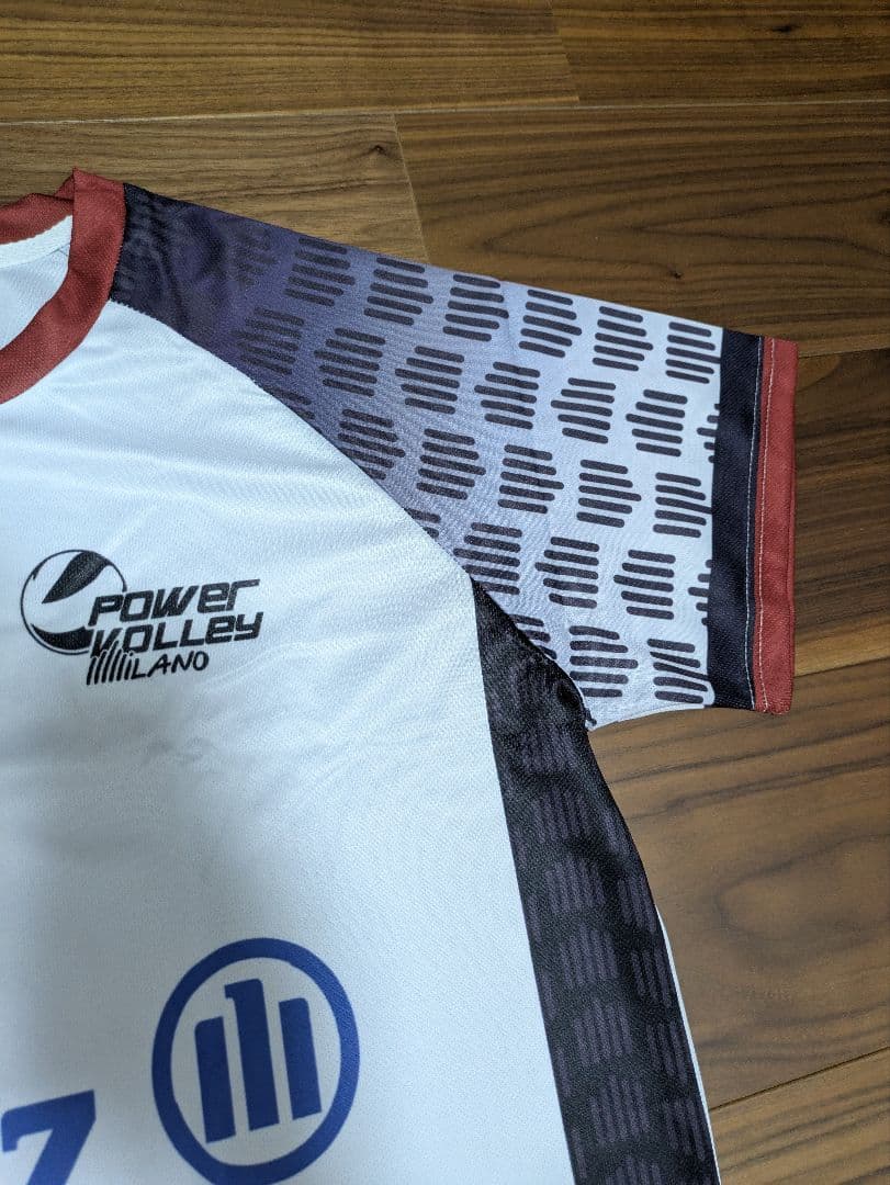 ☆セリエA ミラノ ユニフォーム　バレーボール　ゲームシャツ　ジャージ　白