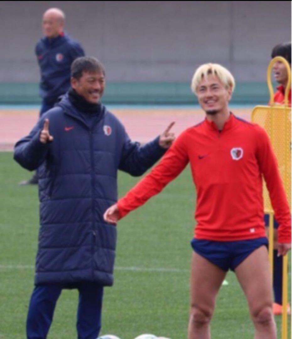 【選手/スタッフ絶賛着用中】鹿島アントラーズ　ダウンコート　選手支給品　新品②