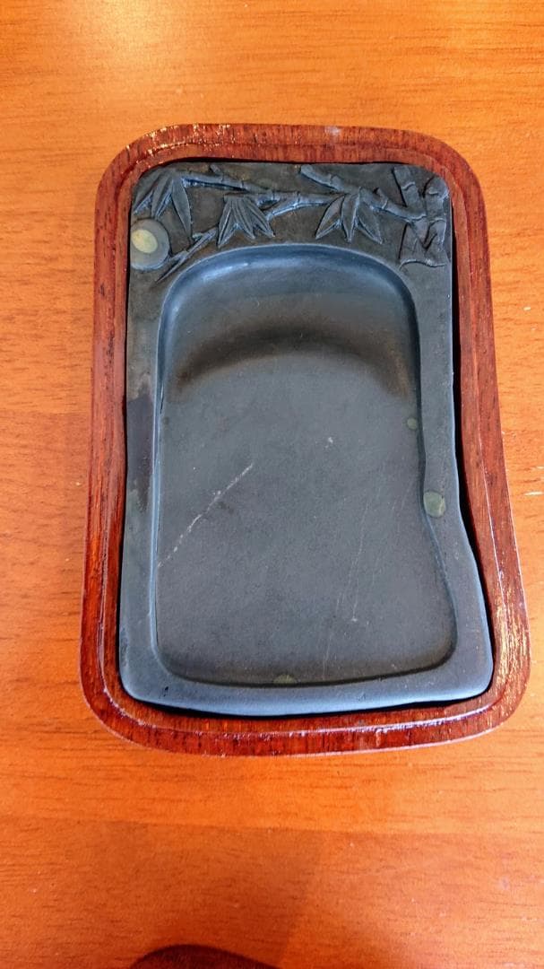 【美品】端渓硯 石眼 彫刻入り ケース付き