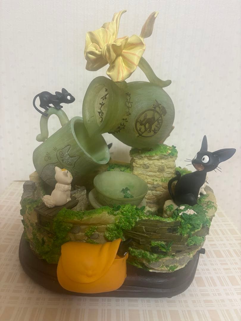 スタジオジブリ　魔女の宅急便　ウォーターガーデン　置物