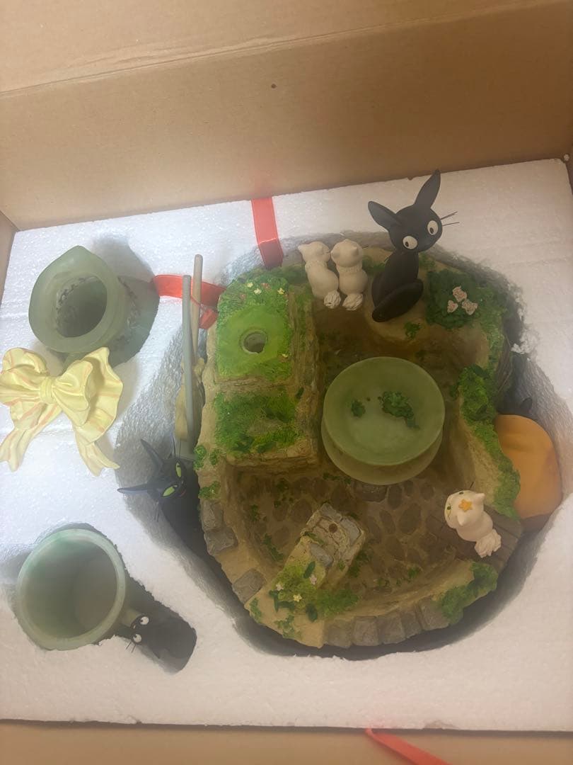 スタジオジブリ　魔女の宅急便　ウォーターガーデン　置物