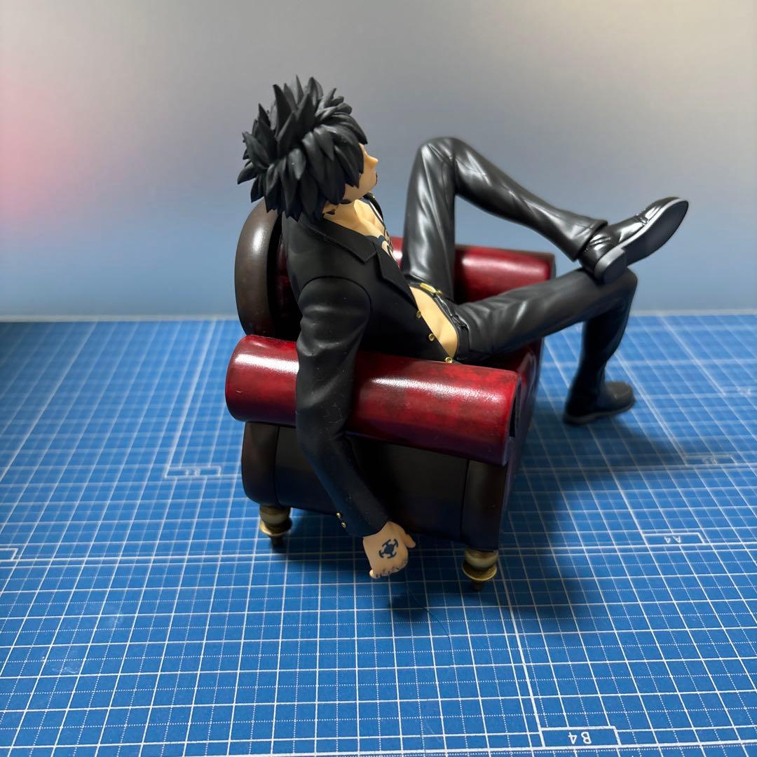 ワンピース　フィギュア　POP トラファルガー・ロー　フィギュア SOC