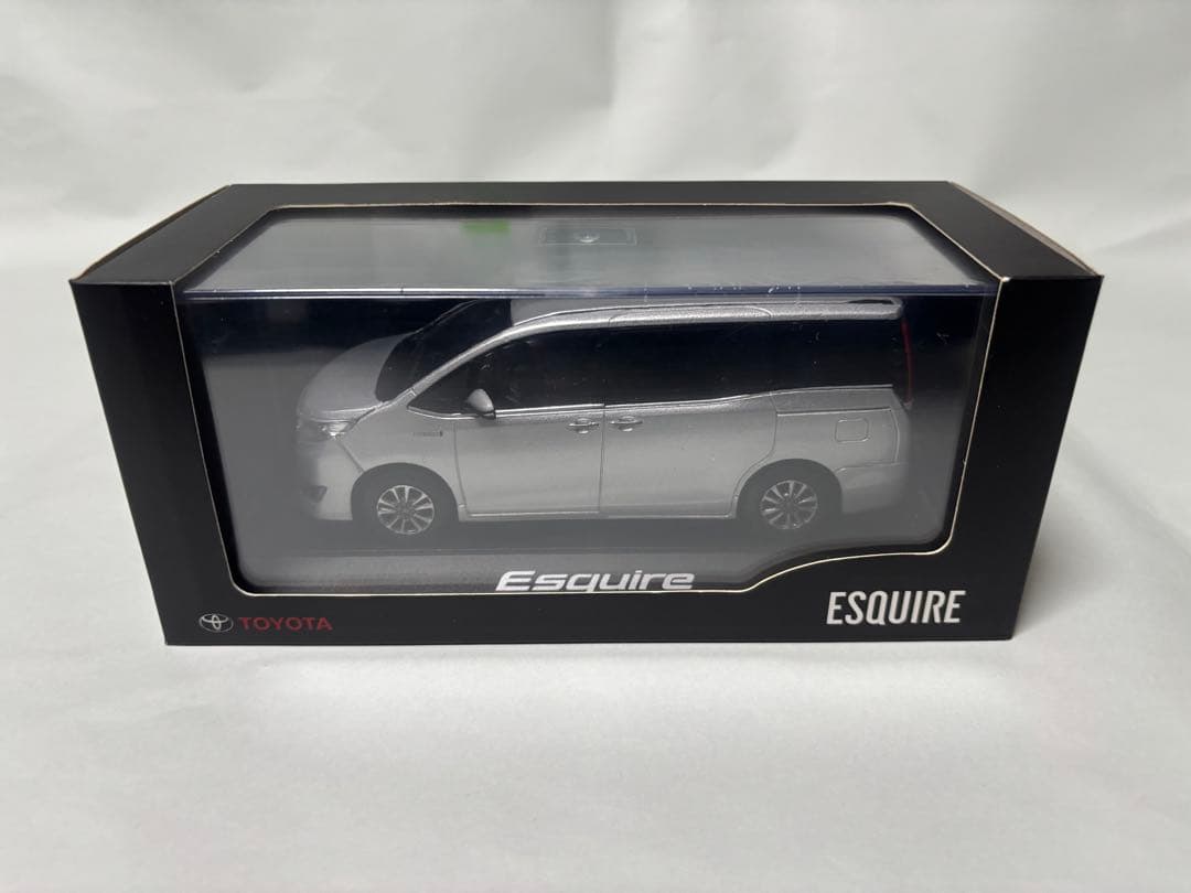 【最終価格】旧型アルファード前期&エスクワイア後期 ミニカー 3台セット