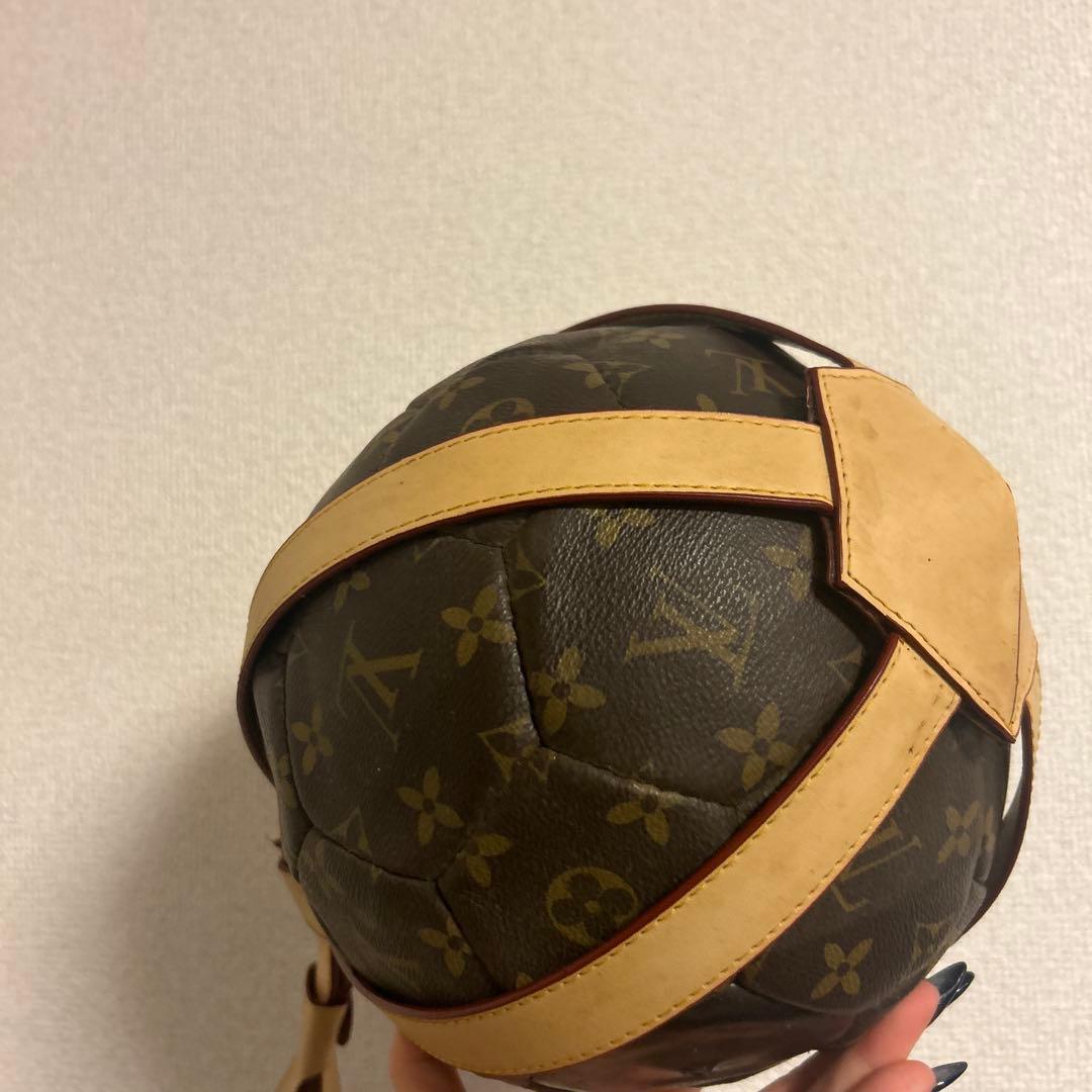 ルイ・ヴィトン　ロゴ　サッカーボール　2002年日韓ワールドカップ