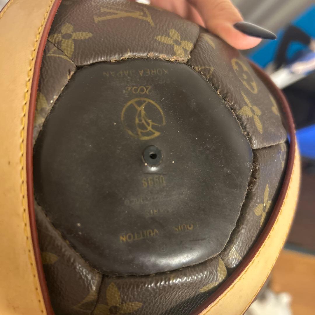 ルイ・ヴィトン　ロゴ　サッカーボール　2002年日韓ワールドカップ