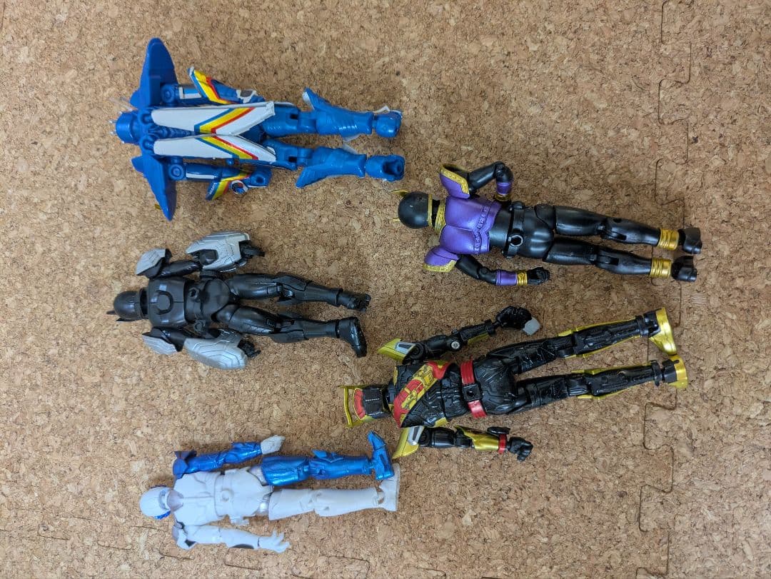 装動　仮面ライダー　ガヴ