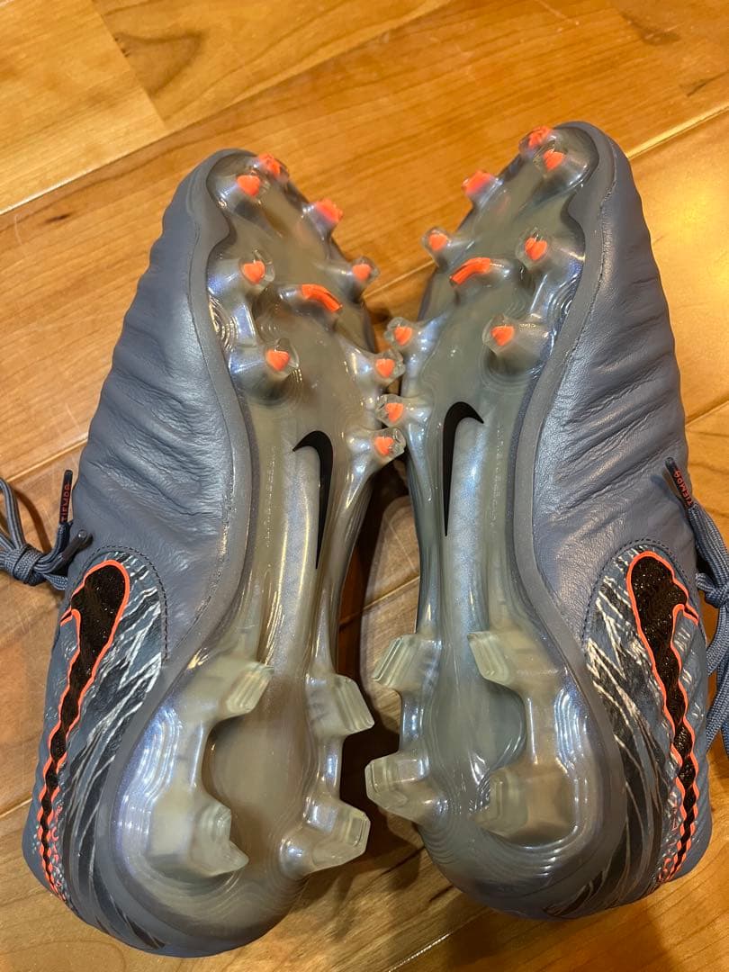 新品　ナイキ　Nike ティエンポレジェンド7エリートFG 23.5センチ