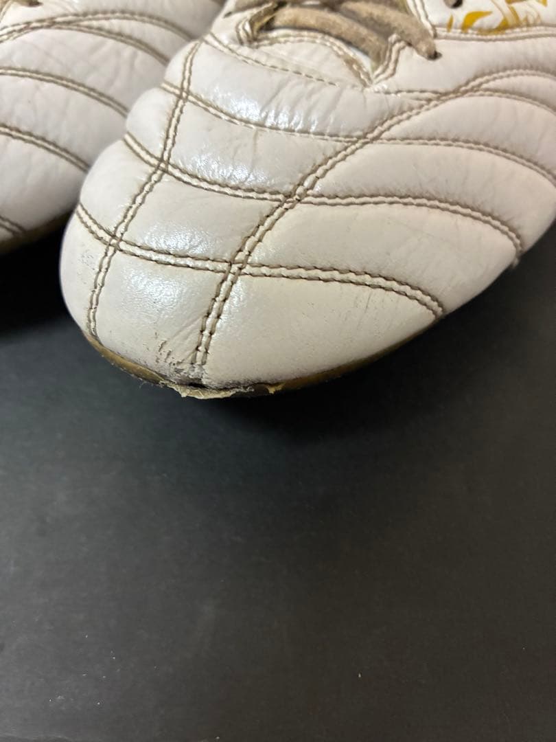 サッカースパイク モレリアネオ3 SR4