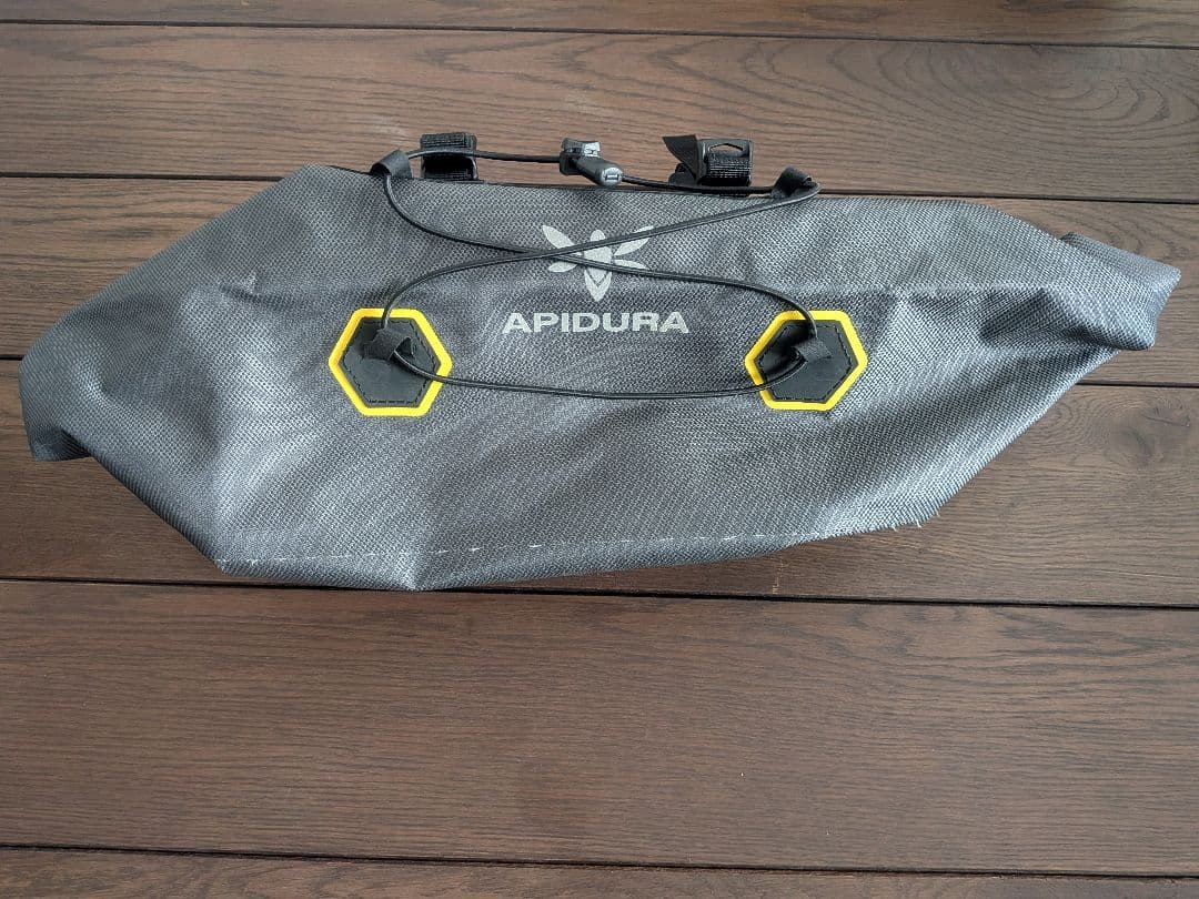 apidura ハンドルバーバッグ9L