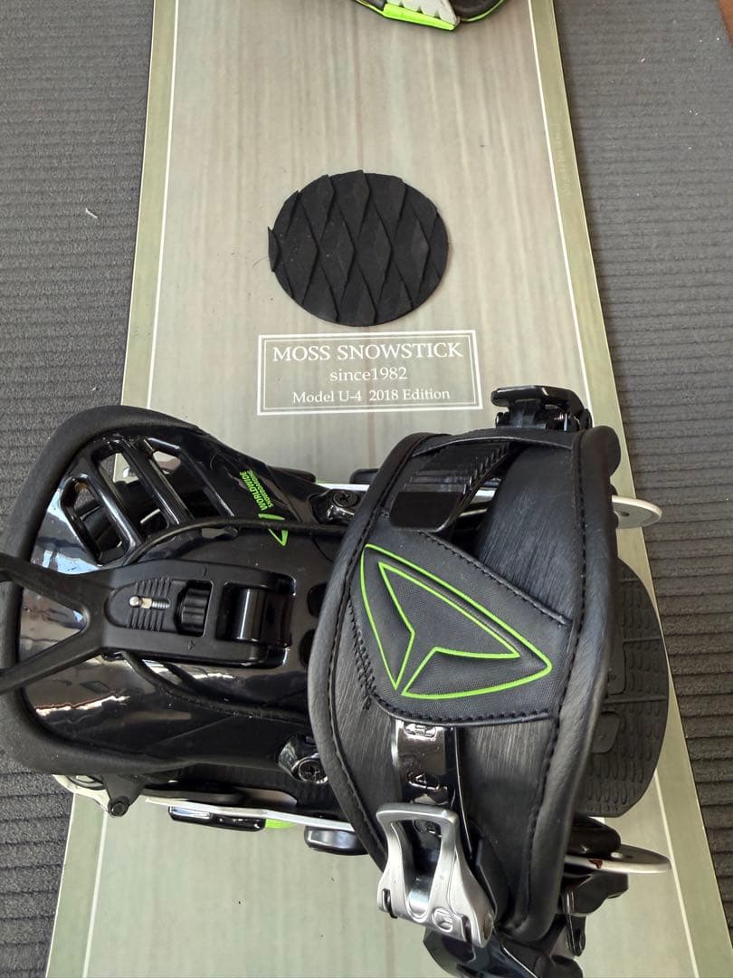 極上品モススノースティックU4& SPバインセット&ブーツ&ケース付き
